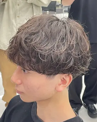 メンズ 白髪ぼかしデザイン ハイライト/宮本純登のヘアスタイル