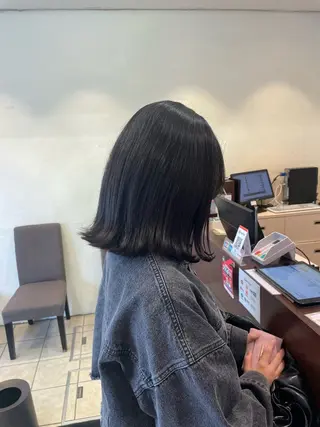 セミロング 桑田 新菜のヘアスタイル