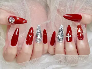 ネイル 🦋 Queenieのネイルデザイン