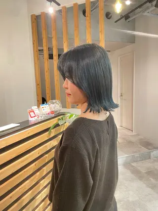 ミディアム カラー 久保田 千尋のヘアスタイル