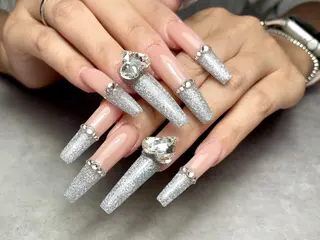 ネイル elu :nail&eyeのネイルデザイン