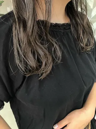 カラー mu ku.のヘアスタイル