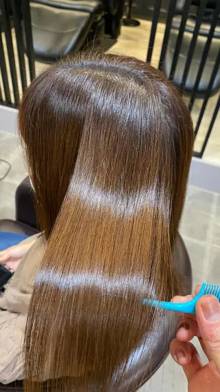 セミロング マスイ カイセイのヘアスタイル