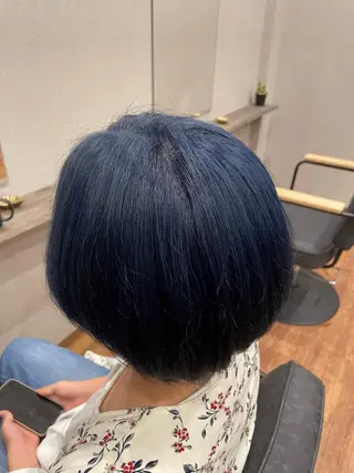 ショート カラー 鵜飼 真伍のヘアスタイル