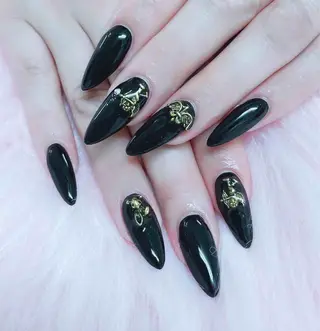 ネイル MoonNail ユリ🌸のネイルデザイン