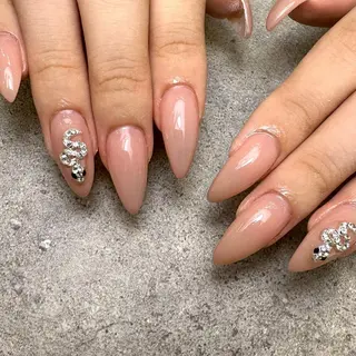 ネイル 長さだし特化持ち込み Inoueのネイルデザイン