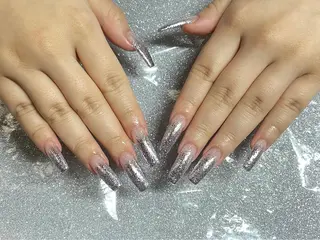 ネイル VIERU 🌈🎀💖のネイルデザイン