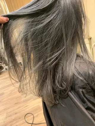 ロング Lit.豊橋 夏目のヘアスタイル