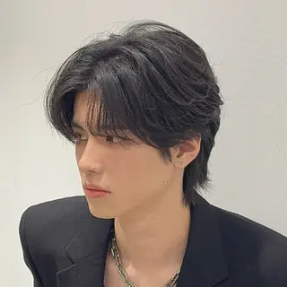 カラー メンズ レイヤー/センター パート/坂本翔のヘアスタイル