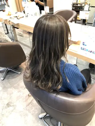 ミディアム 似合わせカットカラー 望月一生のヘアスタイル