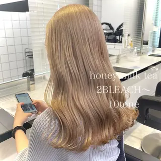 ロング カラー モテ髪ハイトーン🫧 serina🎀池袋のヘアスタイル
