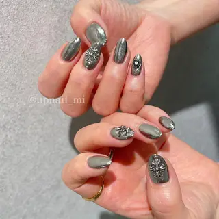 ネイル 花井 美友里のネイルデザイン