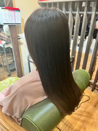 セミロング カラー まゆ/髪質改善 ストレート/スパ🫧のヘアスタイル