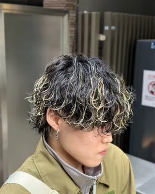 ショート パーマ 千葉弘平 🔥波巻き特化🔥のヘアスタイル