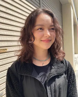 ミディアム パーマ 狩野 羅夢のヘアスタイル