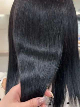 うる艶カラー 🪐💫serenaのヘアスタイル