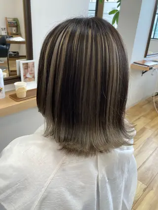ミディアム 大野 まゆのヘアスタイル