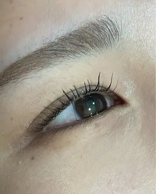 マツエク・マツパ 井上 真里奈のヘアスタイル