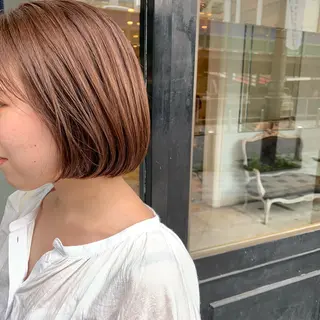 ショート SAKINO. ベージュカラーのヘアスタイル