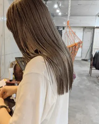 セミロング mowen RUIのヘアスタイル