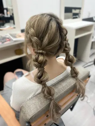 ロング カラー ヘアアレンジ hazuki🐈⬛ 透明感カラーのヘアスタイル