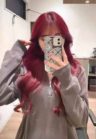ロング カラー tim hinaのヘアスタイル