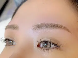 アイブロウ eyelist yoriの眉毛・アイブロウイメージ