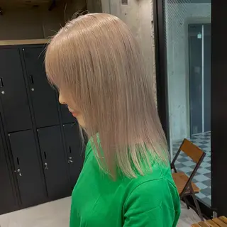 セミロング カラー ♡ハイライトカラー shinri♡のヘアスタイル