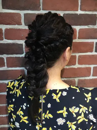 セミロング ヘアアレンジ 野崎 ひかりのヘアスタイル