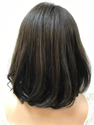 ミディアム カラー パーマ 吉森 満俊のヘアスタイル
