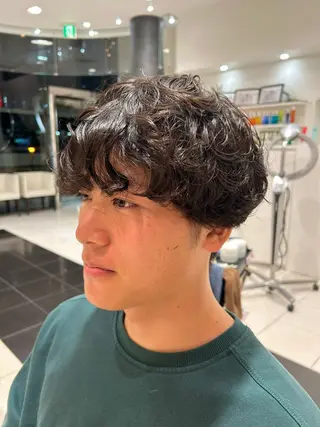 パーマ メンズ オオタ ユイナ🌈のヘアスタイル
