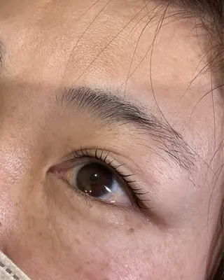 マツエク・マツパ 井上 真里奈のヘアスタイル