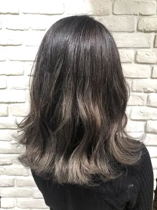 セミロング カラー ベージュカラー🧸 伊藤なつみのヘアスタイル
