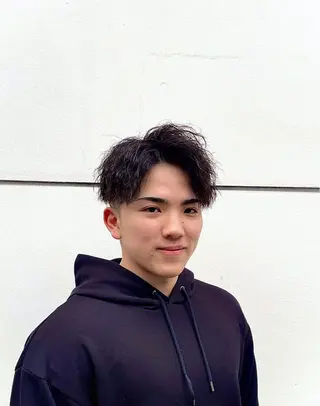 ミディアム パーマ メンズ メンズカット、パーマ 特化美容師🌀/高田の眉毛・アイブロウイメージ