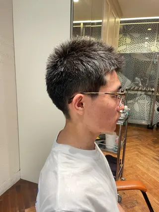 メンズ 頭から整える美容師 松田のヘアスタイル