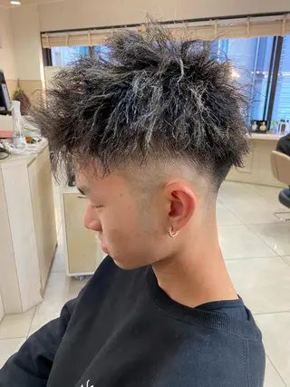 ショート カラー パーマ メンズ 平内 賢人のヘアスタイル