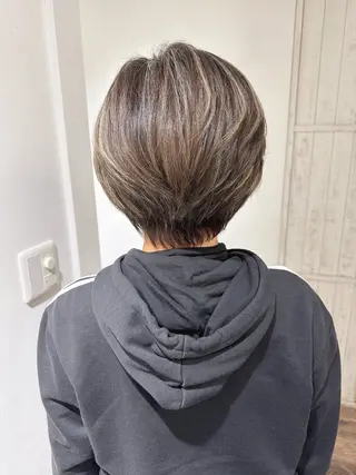ショート カラー ハイライト⭐️上野 高広のヘアスタイル
