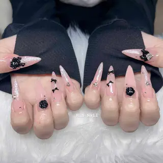 ネイル Hin Nailsのネイルデザイン