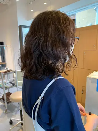 ミディアム 伊藤 陽のヘアスタイル