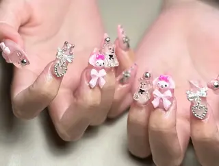 ネイル 新山 聖のネイルデザイン