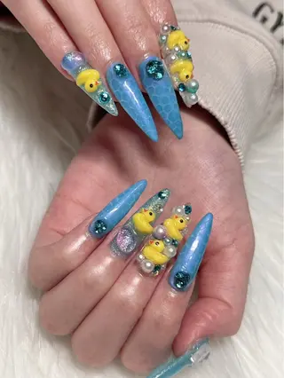 ネイル nail&eye Ariesのネイルデザイン