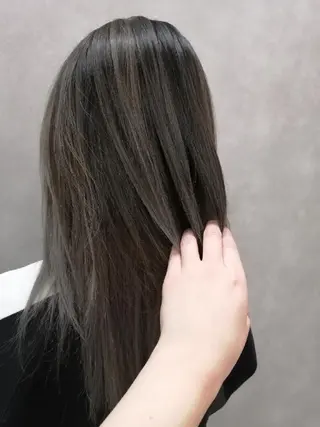 セミロング hase _のヘアスタイル