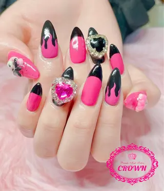 ネイル CROWN プライベートサロンのネイルデザイン