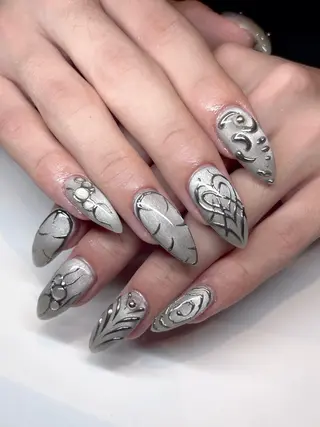 ネイル moca心斎橋店 Aina🐈⬛🤍のネイルデザイン