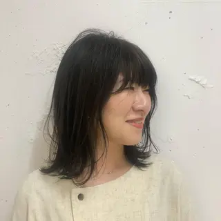 ミディアム 顔周りの垢抜けヘア 立山愛梨のヘアスタイル