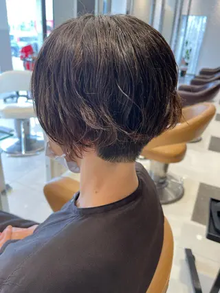 ショート EARTH  紫竹山 🦋本間未来🦋のヘアスタイル