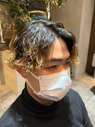 ショート パーマ メンズ 波巻きスパイラルパー マ/シャドウパーマ駿のヘアスタイル