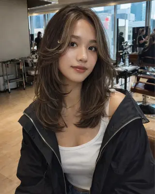 セミロング カラー SHION/銀座 まとまるカット🩵のヘアスタイル
