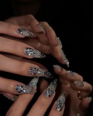 ネイル nail studio romance所属・sena アメ村のネイルデザイン