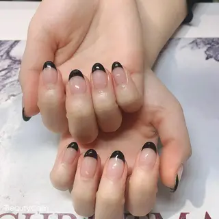 ネイル ガレンドウ 白澤 愛子のネイルデザイン